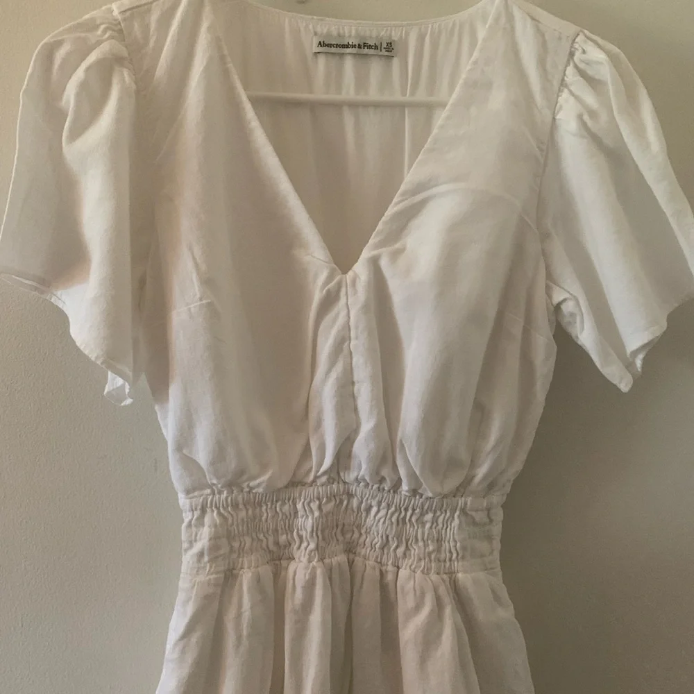 Women’s Abercrombie & Fitch White Dress size xs